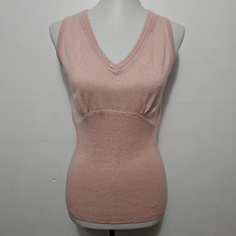 Axcess Pink Sleeveless Fitted Vneck Sweater Size Medium